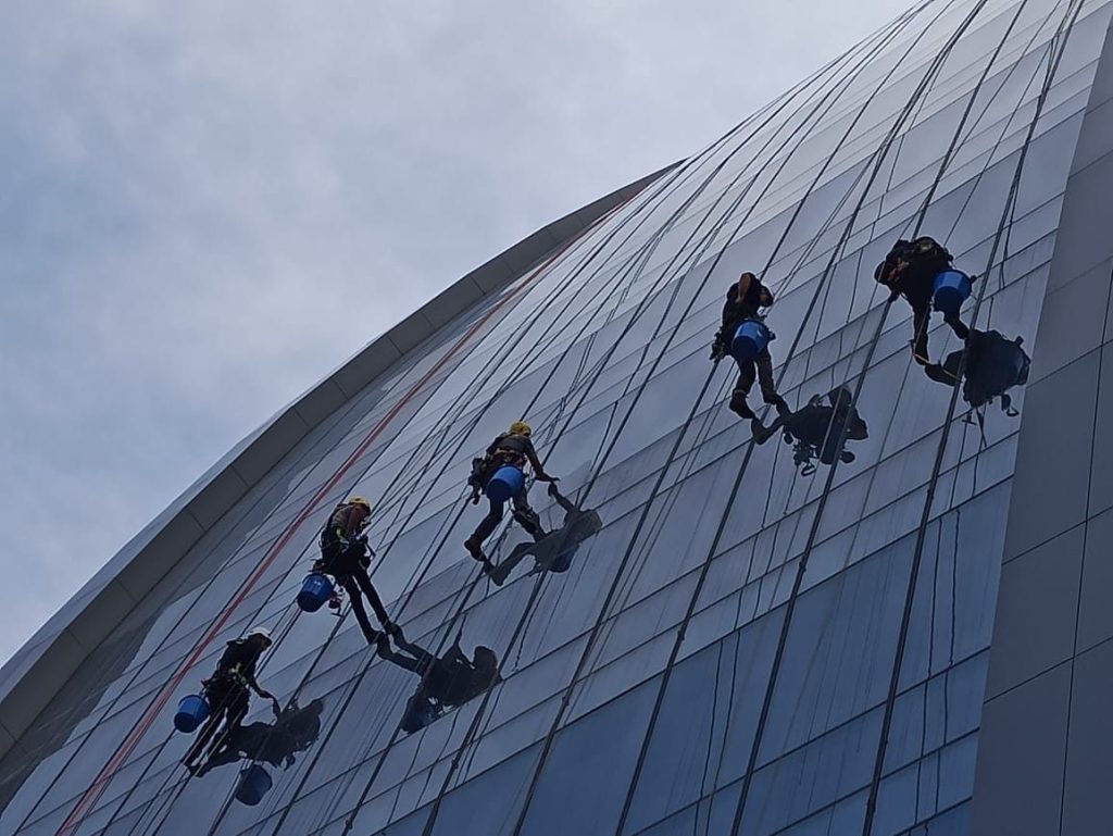 f6051e227b6a739fb90afd17af458c75